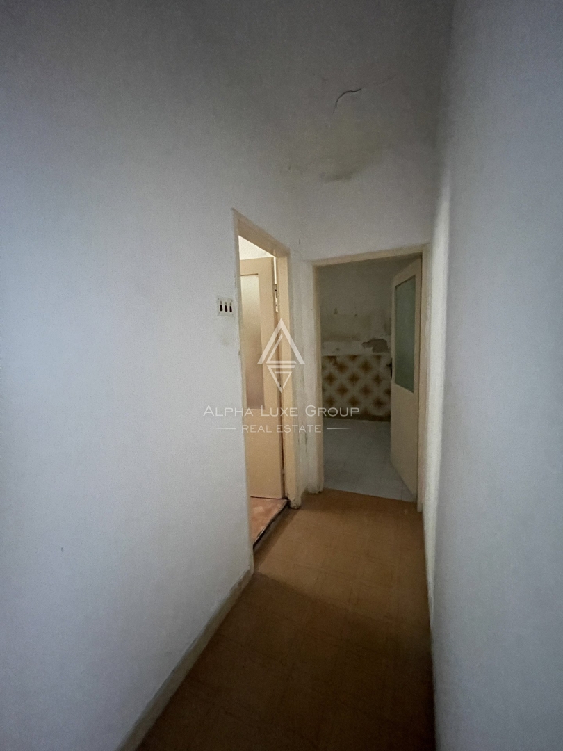 Istra, Vrsar - Zgodovinska hiša s poslovnim prostorom ob morju