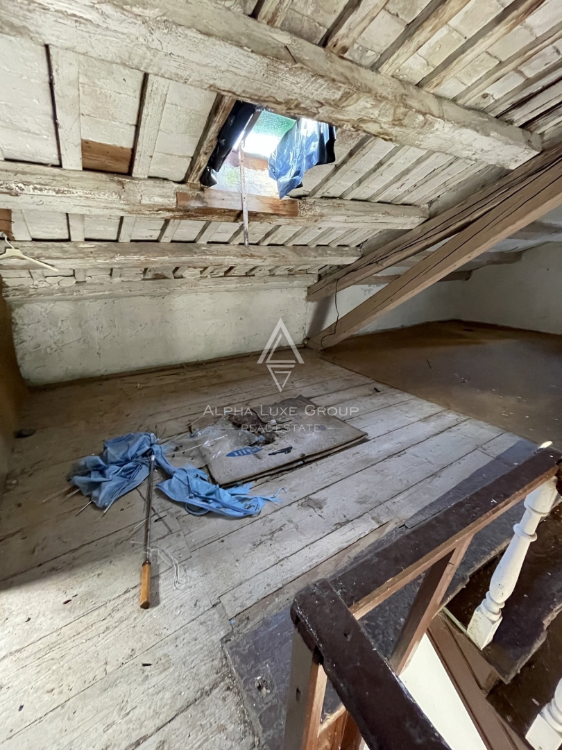Istra, Vrsar - Zgodovinska hiša s poslovnim prostorom ob morju