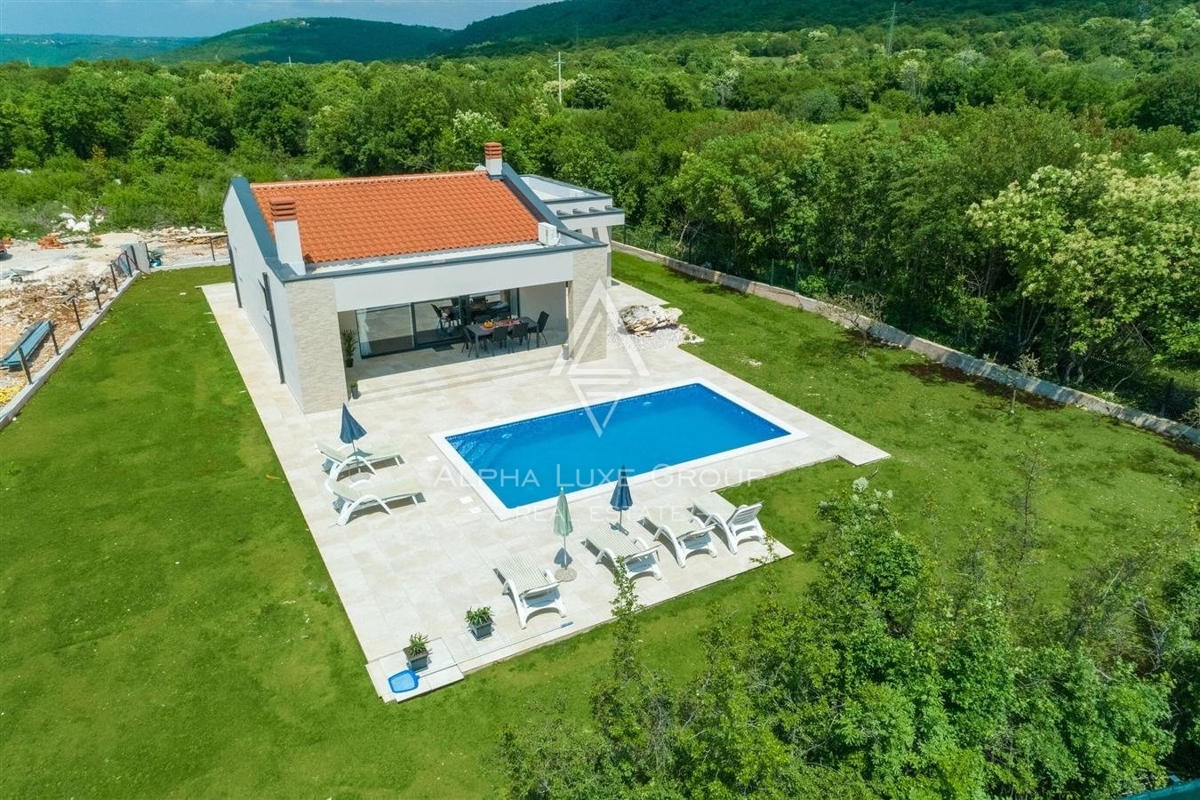 Istra, Labin – Moderna enonadstropna hiša z bazenom