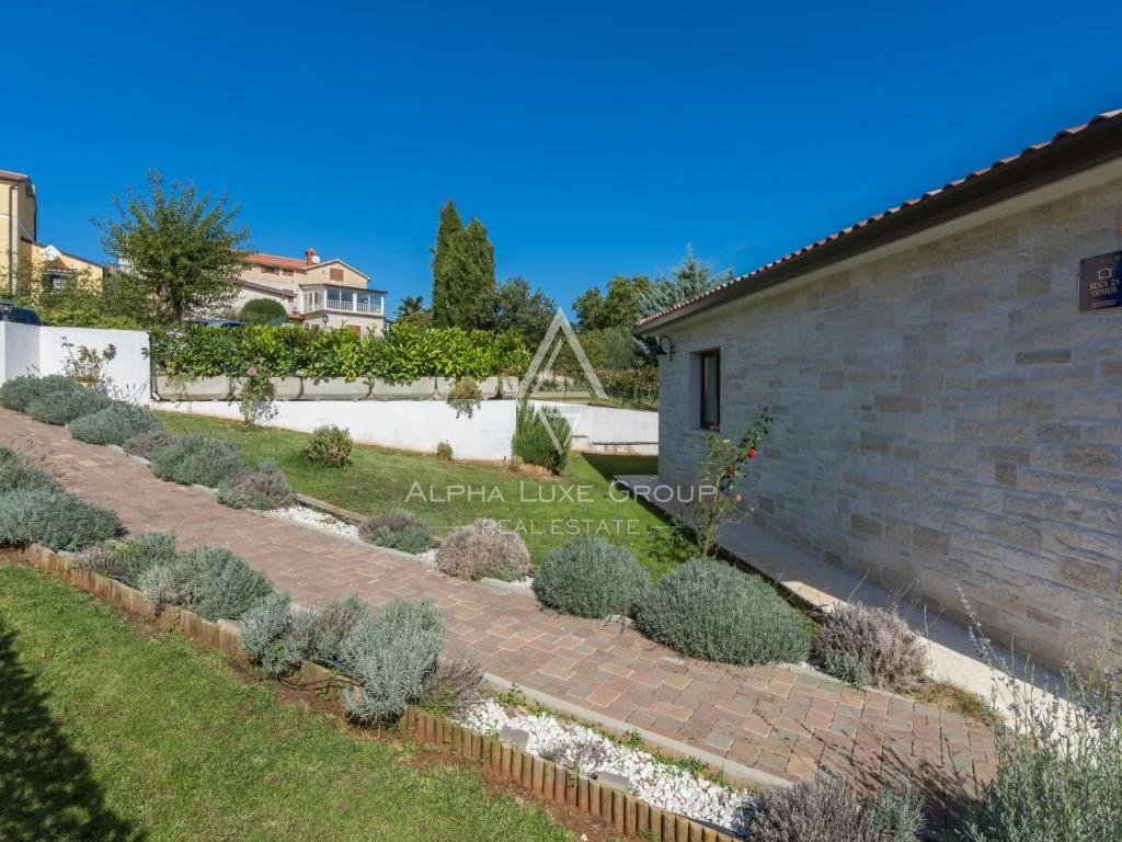 Istra, Novigrad, Moderna samostojna vila z bazenom v mirnem okolju