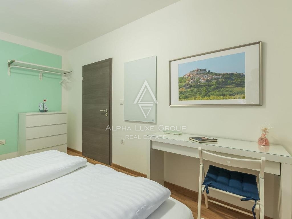 Istra, Novigrad, Moderna samostojna vila z bazenom v mirnem okolju