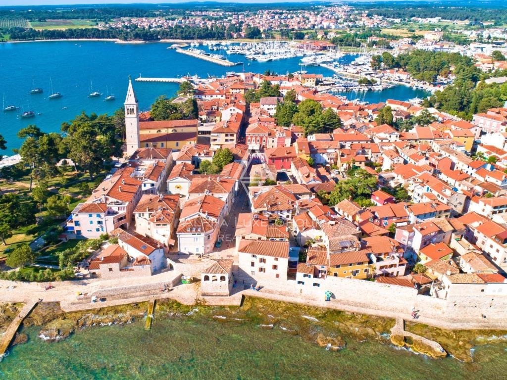 Istra, Novigrad, Moderna samostojna vila z bazenom v mirnem okolju