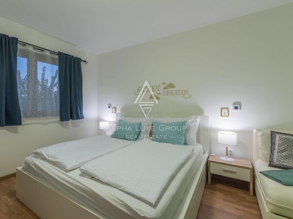 Istra, Novigrad, Moderna samostojna vila z bazenom v mirnem okolju