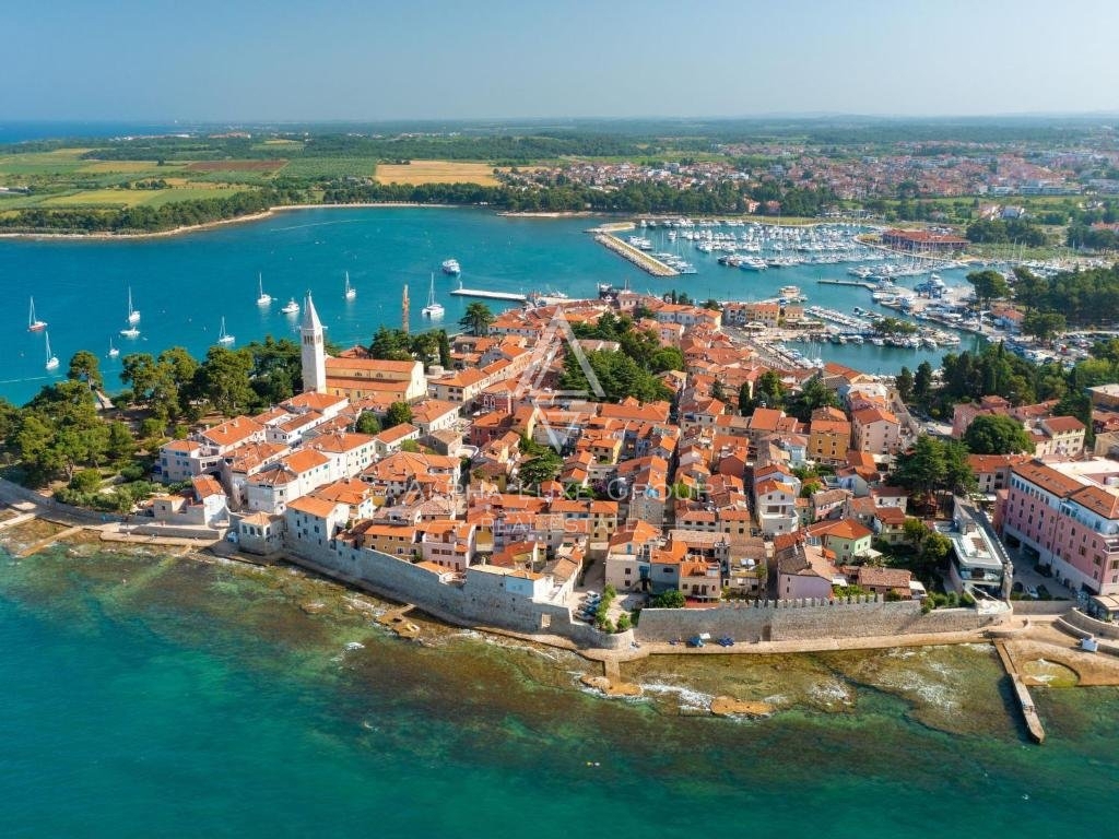 Istra, Novigrad, Moderna samostojna vila z bazenom v mirnem okolju