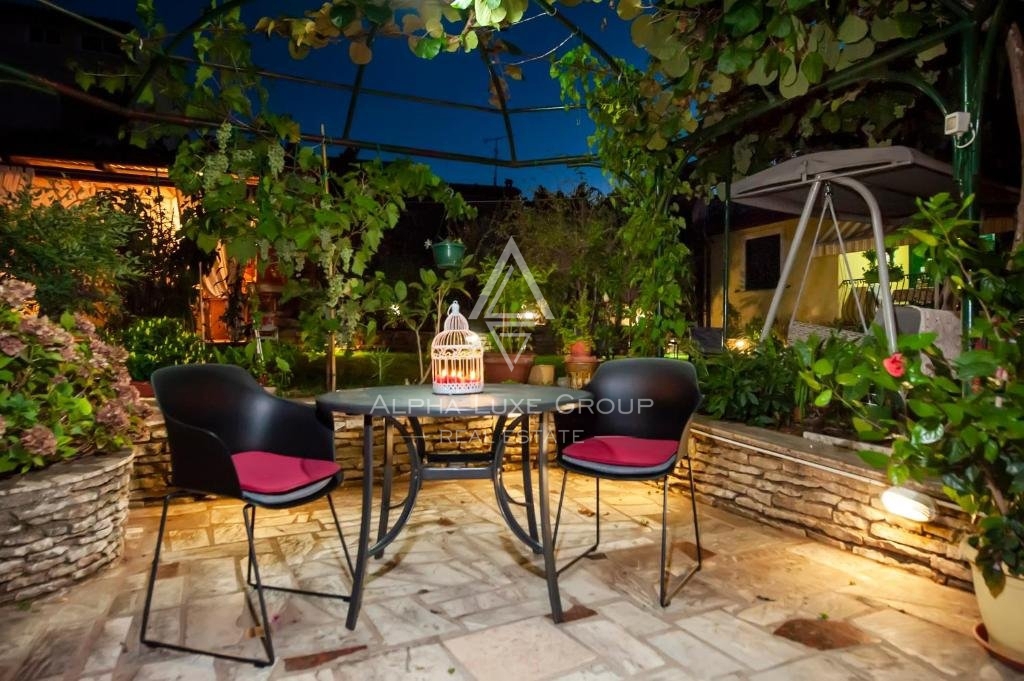 Istra, Rovinj – Apartmajska hiša na mirni lokaciji z odličnim potencialom za oddajo