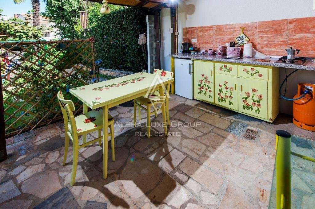 Istra, Rovinj – Apartmajska hiša na mirni lokaciji z odličnim potencialom za oddajo