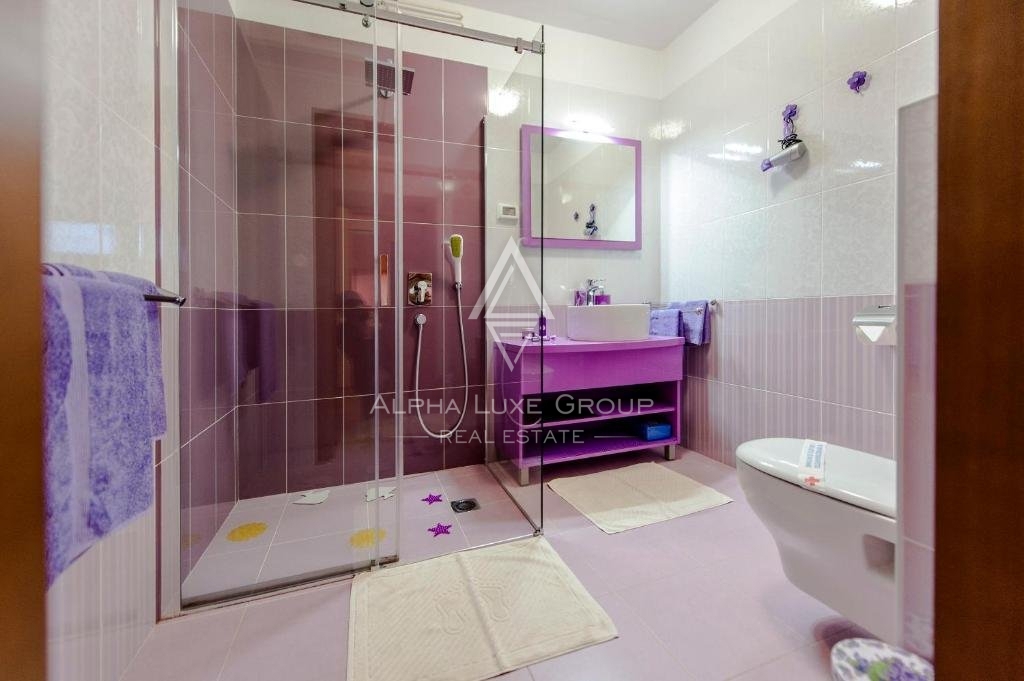 Istra, Rovinj – Apartmajska hiša na mirni lokaciji z odličnim potencialom za oddajo