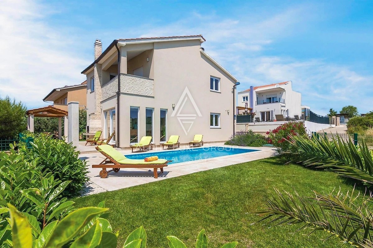 Istra, Pomer: Čudovita hiša s pogledom na morje naprodaj blizu Medulina