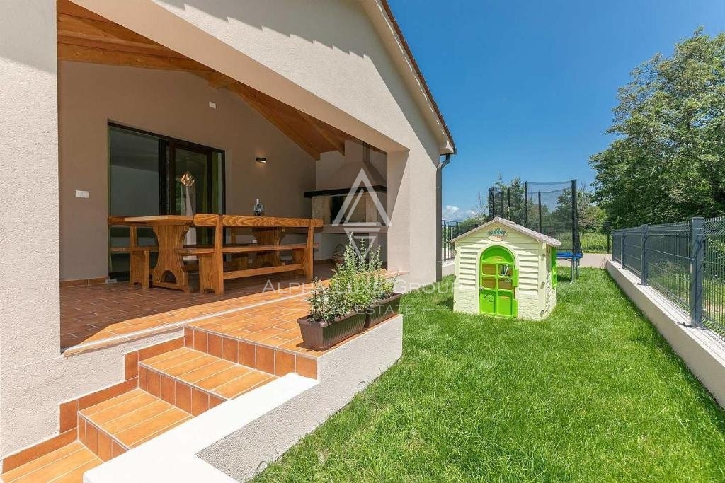 Labin, Istra - Eleganten 205 m² vila z bazenom
