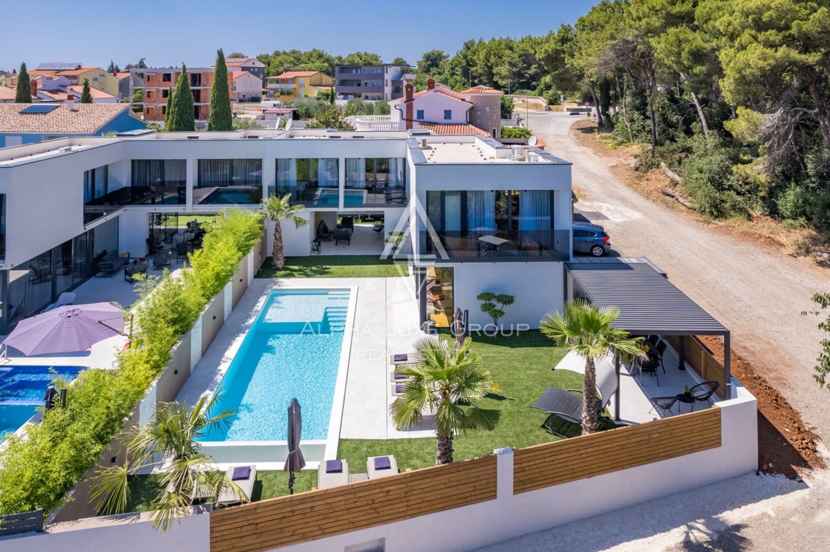 Medulin, Istra - Moderna Vila s Prečudovitimi Značilnostmi