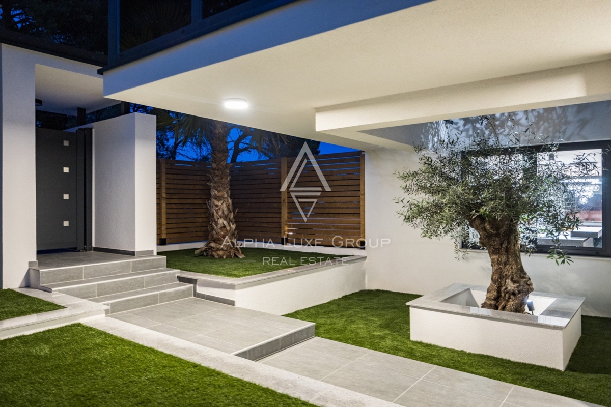 Medulin, Istra - Moderna Vila s Prečudovitimi Značilnostmi