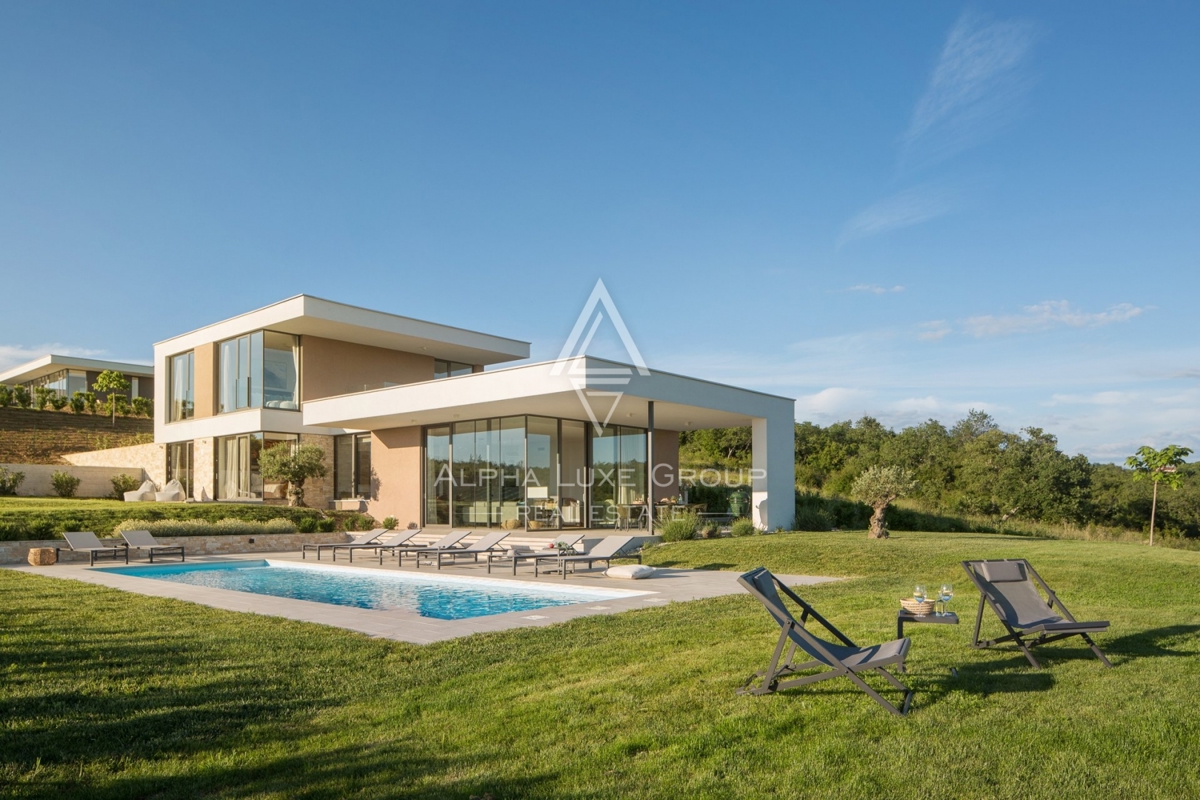 Brtonigla, Istra - Premium vila na prodaju s 4 spalnicami in čudovitim pogledom na morje