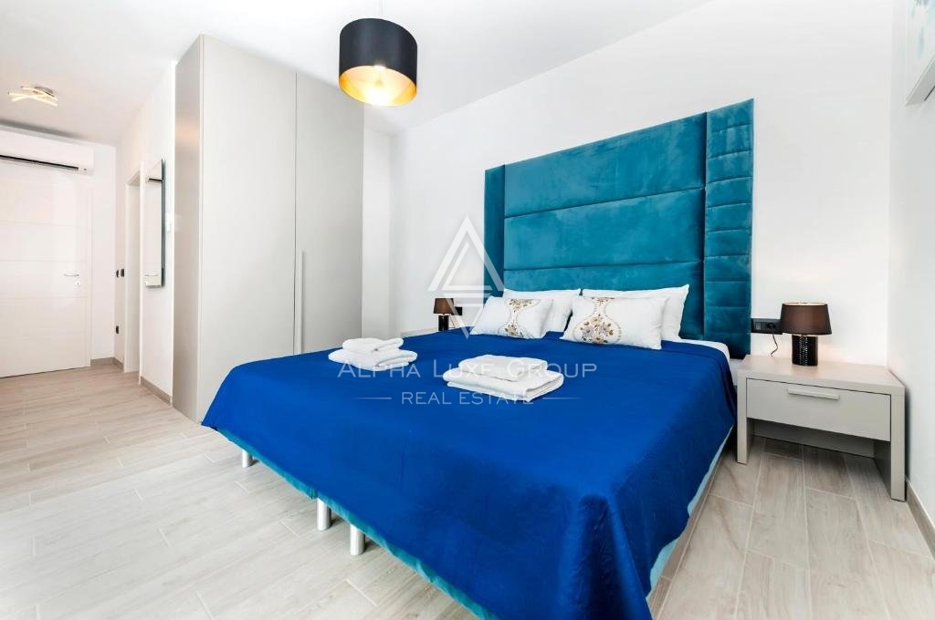 Rovinj, Mirna moderna pritlična hiša z bazenom