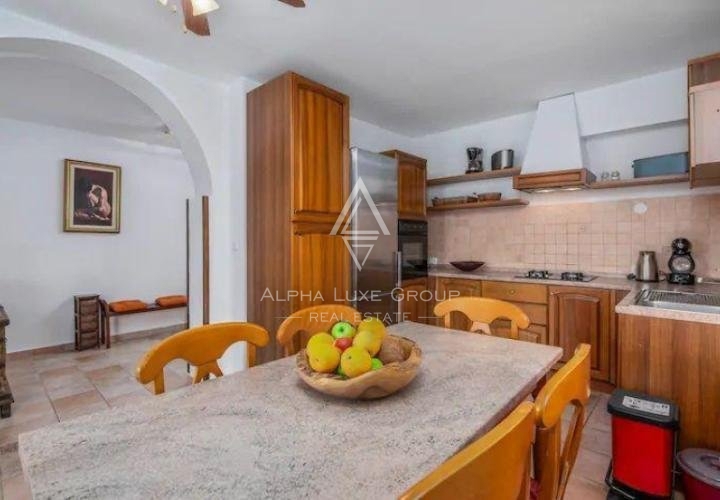 Očarljiva hiša z bazenom in pogledom na morje. Istra, Medulin