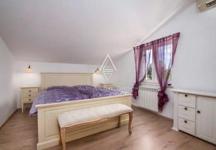 Očarljiva hiša z bazenom in pogledom na morje. Istra, Medulin