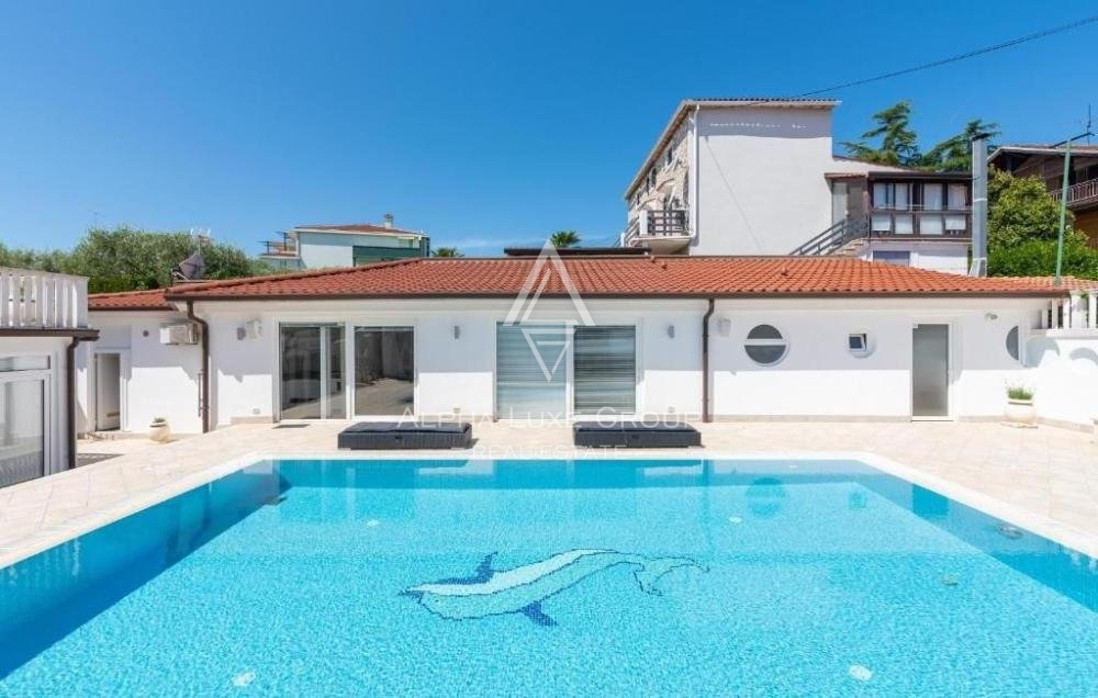 Čudovita vila z bazenom blizu morja, Istra, Umag