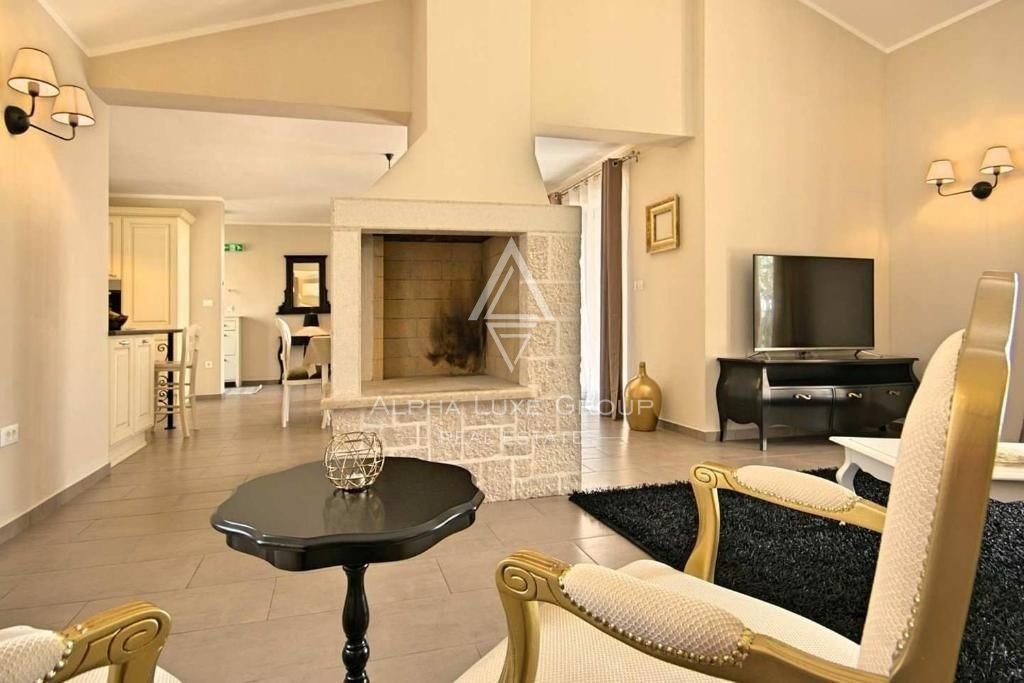 Prijetna vila z bazenom in lepim vrtom, Istra, Poreč