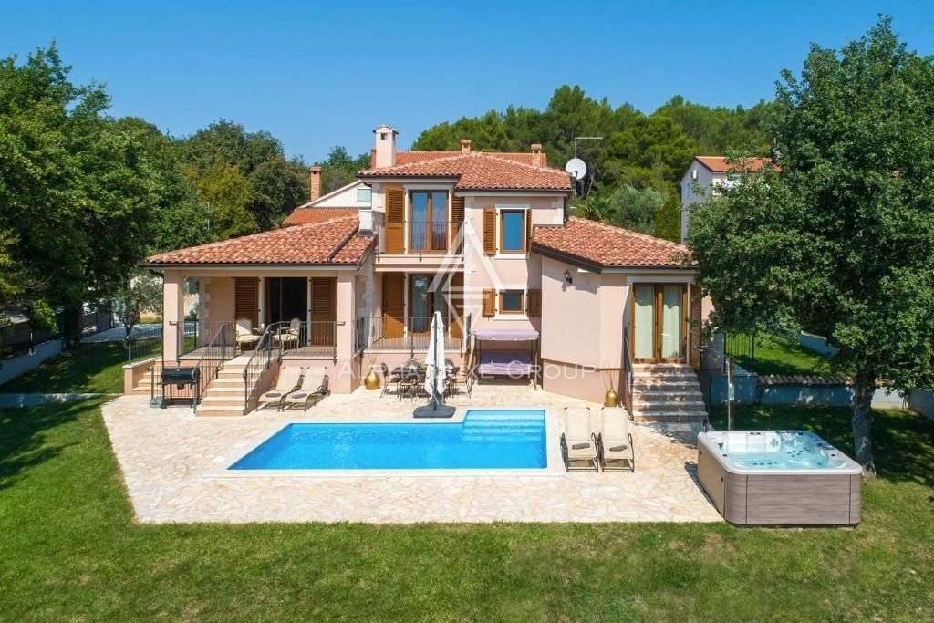 Prijetna vila z bazenom in lepim vrtom, Istra, Poreč