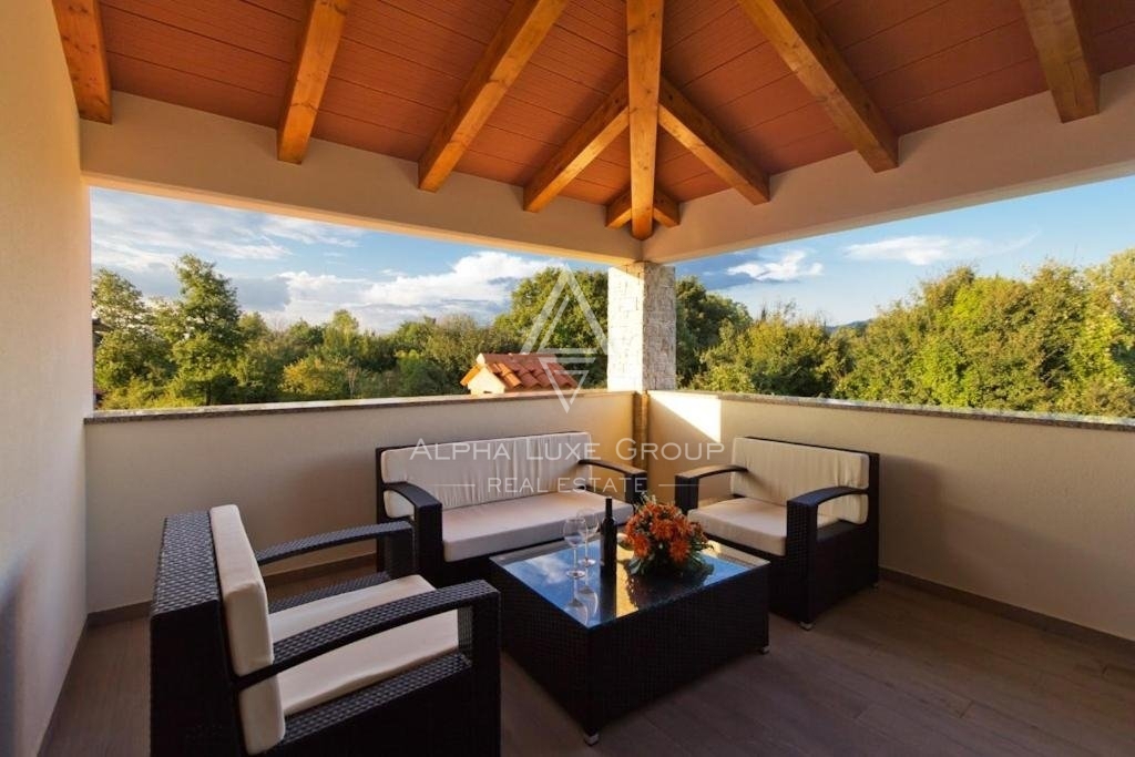 Očarljiva vila z bazenom, isytia, labin