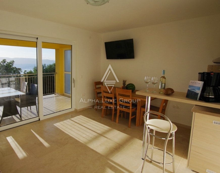 Apartmajska hiša z bazenom in pogledom na morje, Istra, Labin