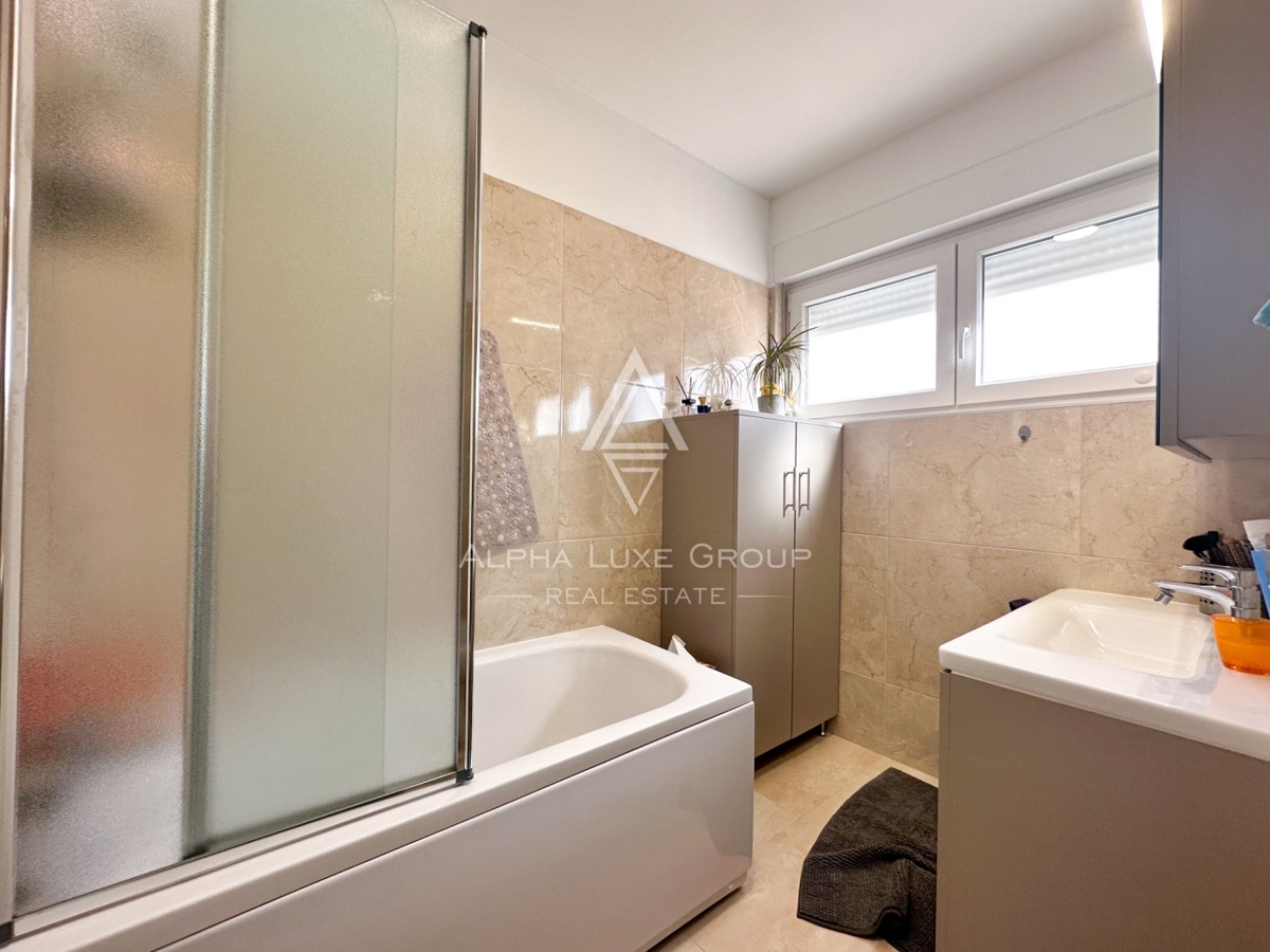 Poreč, Istra – Sodobno stanovanje s privatnim vrtom