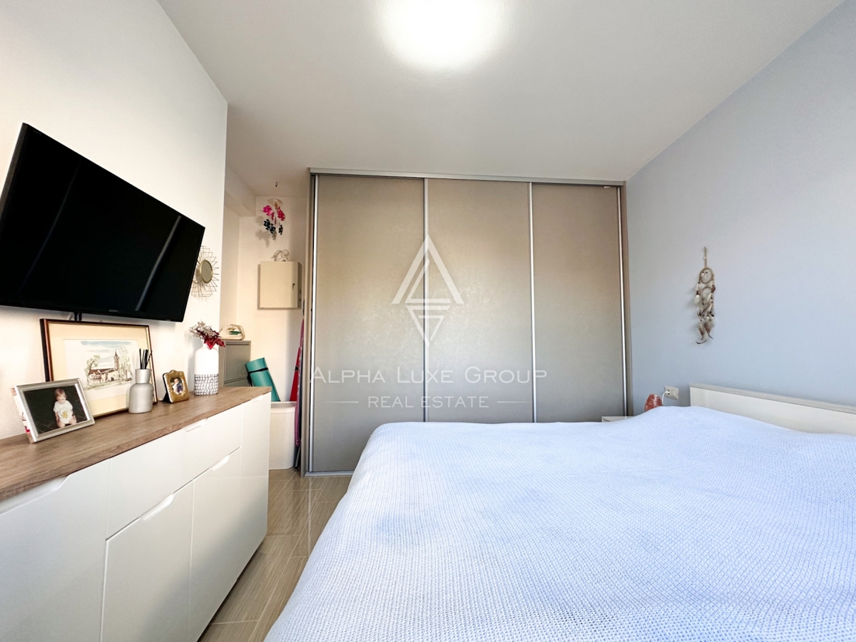 Poreč, Istra – Sodobno stanovanje s privatnim vrtom