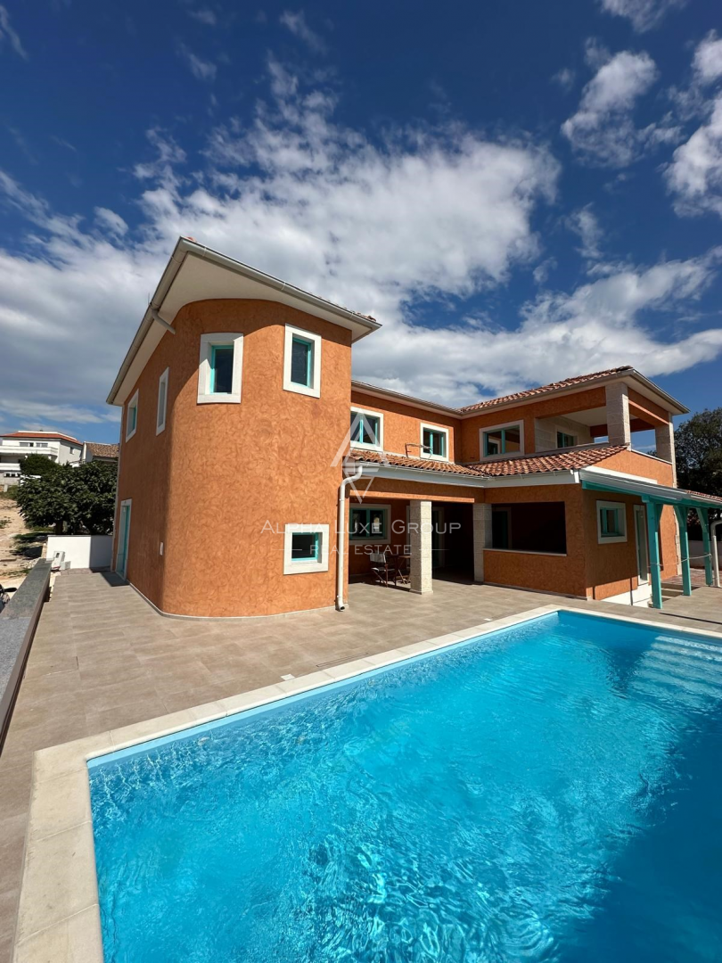 Betiga, Istra: Vila z bazenom, kuhinjo in razgledom