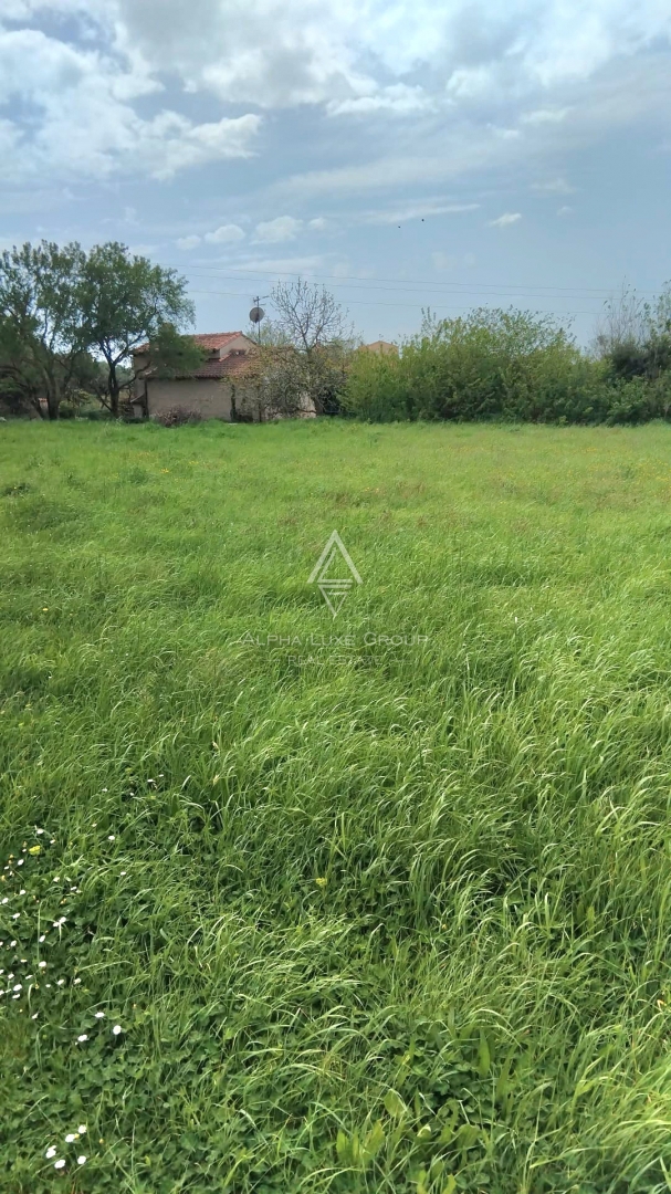 Pula, Istra: Gradbena parcela blizu obale