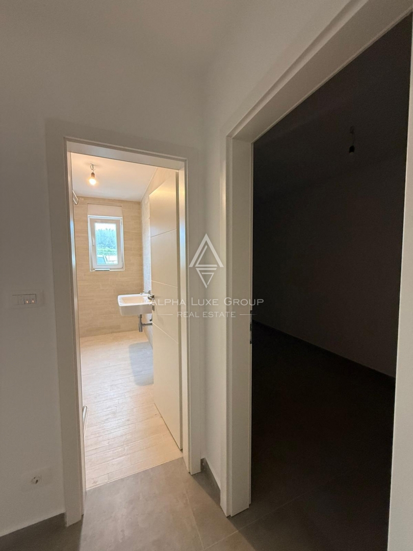 Istra, Umag: Stanovanje v pritličju z dvoriščem