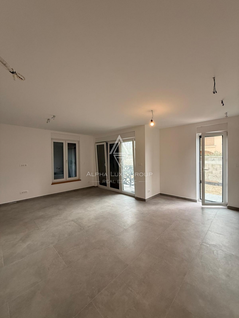 Istra, Umag: Stanovanje v pritličju z dvoriščem