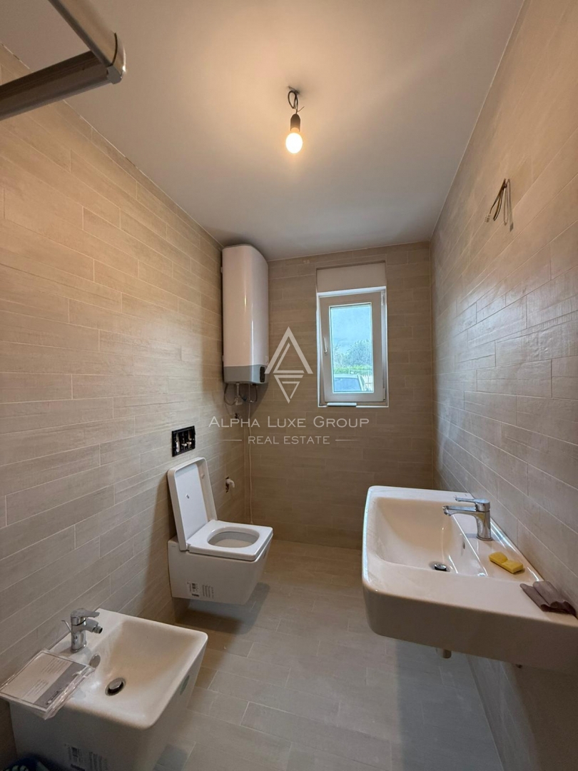 Istra, Umag: Stanovanje v pritličju z dvoriščem