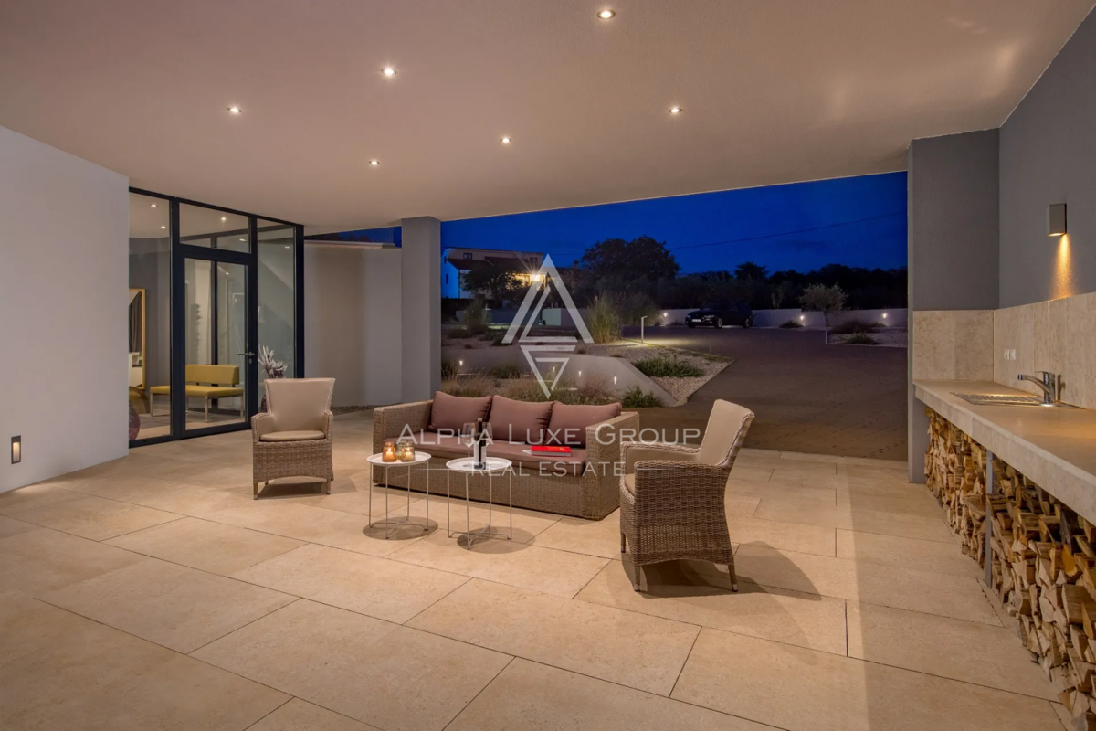 Istra, Višnjan: Luksuzna vila z bazenom in velikim vrtom