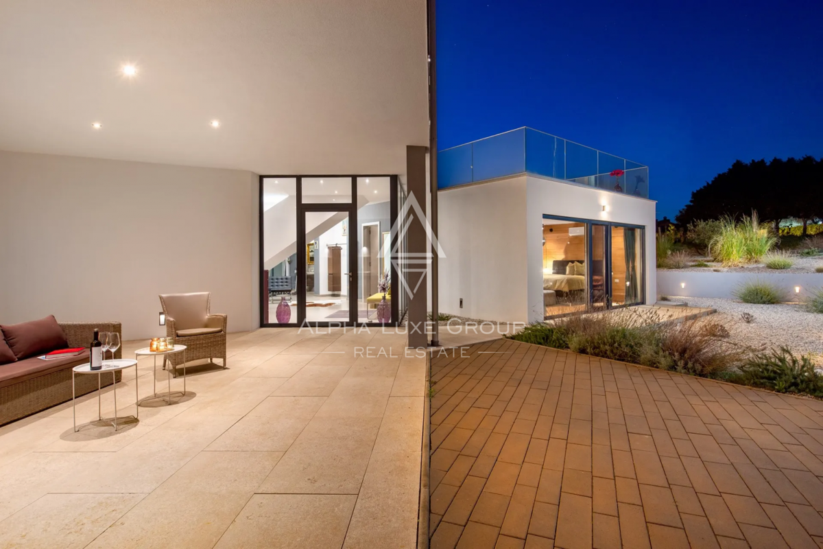 Istra, Višnjan: Luksuzna vila z bazenom in velikim vrtom