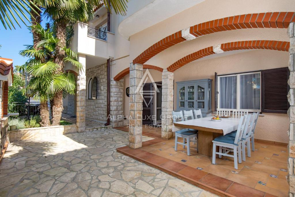 Istra, Umag – Elegantna vila ob morju z bazenom