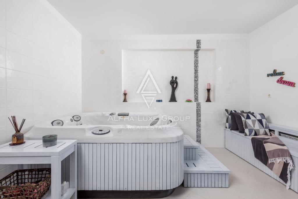 Istra, Umag – Elegantna vila ob morju z bazenom