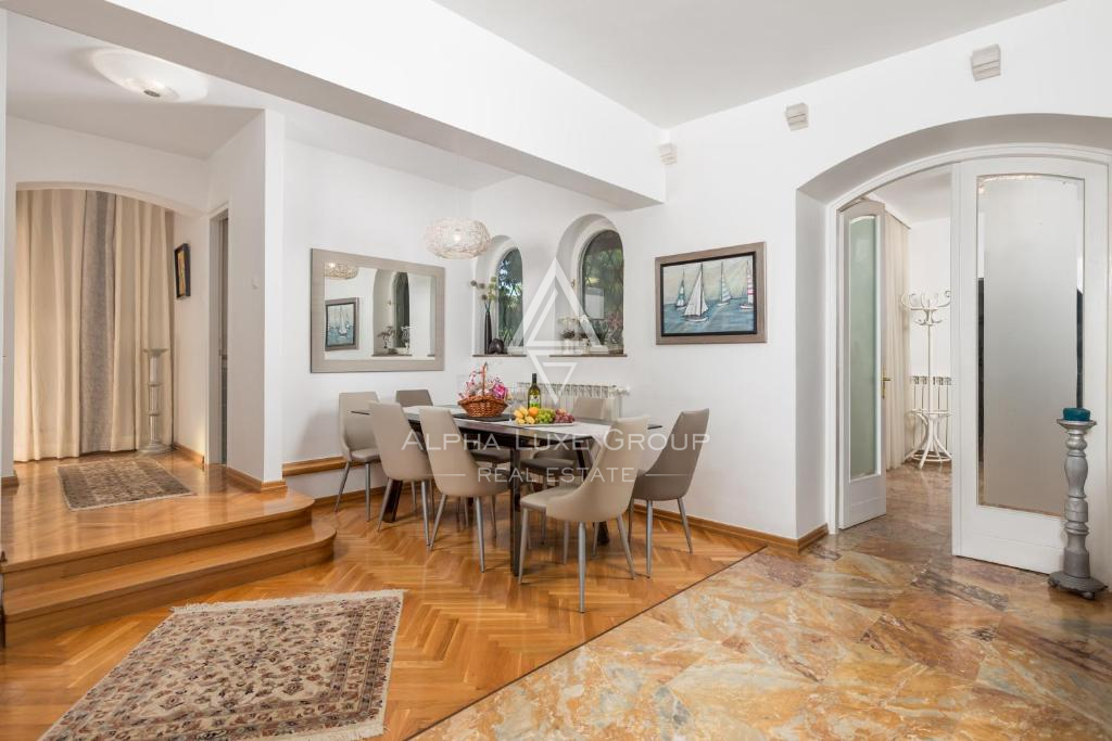 Istra, Umag – Elegantna vila ob morju z bazenom