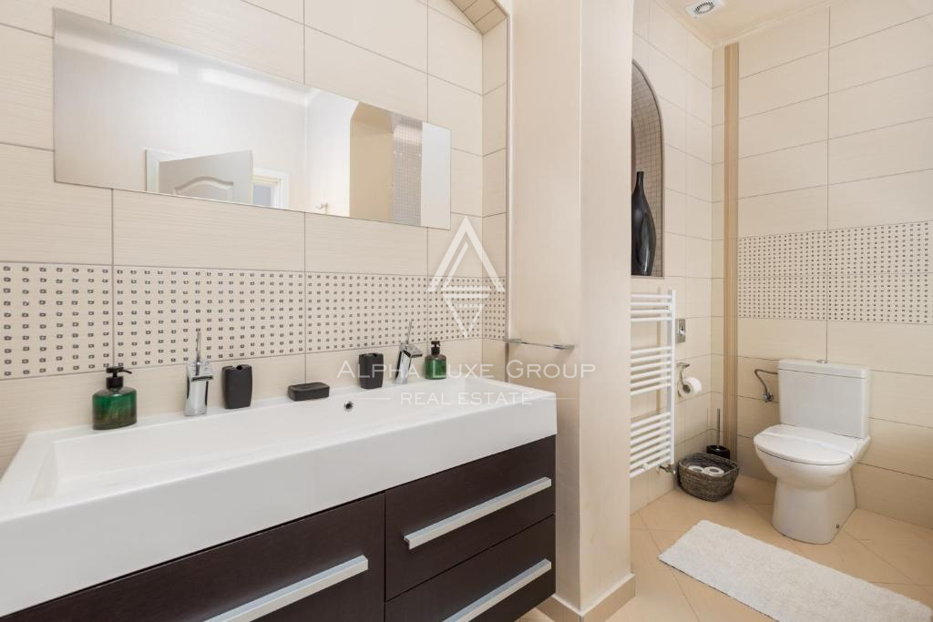 Istra, Umag – Elegantna vila ob morju z bazenom