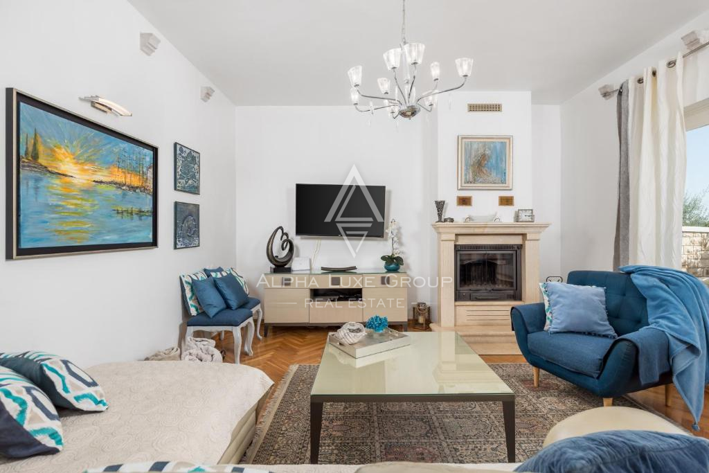 Istra, Umag – Elegantna vila ob morju z bazenom