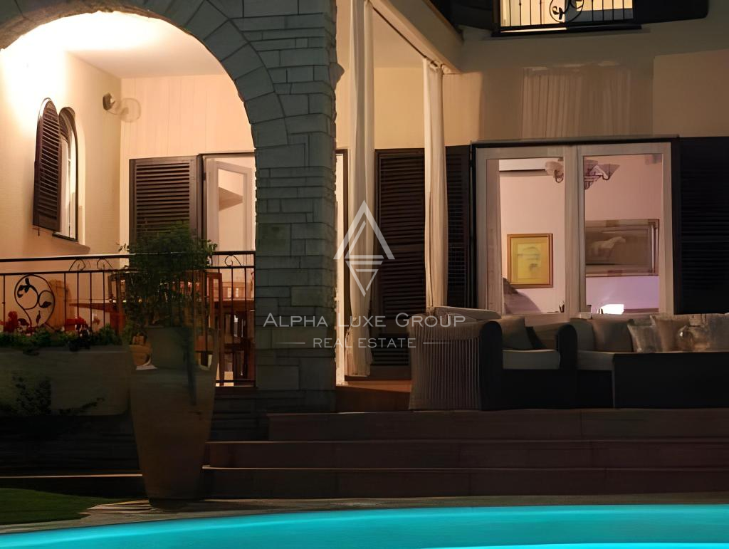 Istra, Umag – Elegantna vila ob morju z bazenom