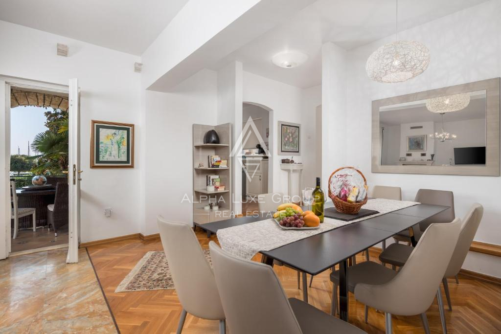 Istra, Umag – Elegantna vila ob morju z bazenom