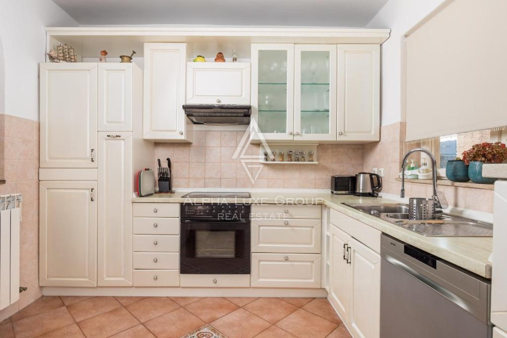 Istra, Umag – Elegantna vila ob morju z bazenom