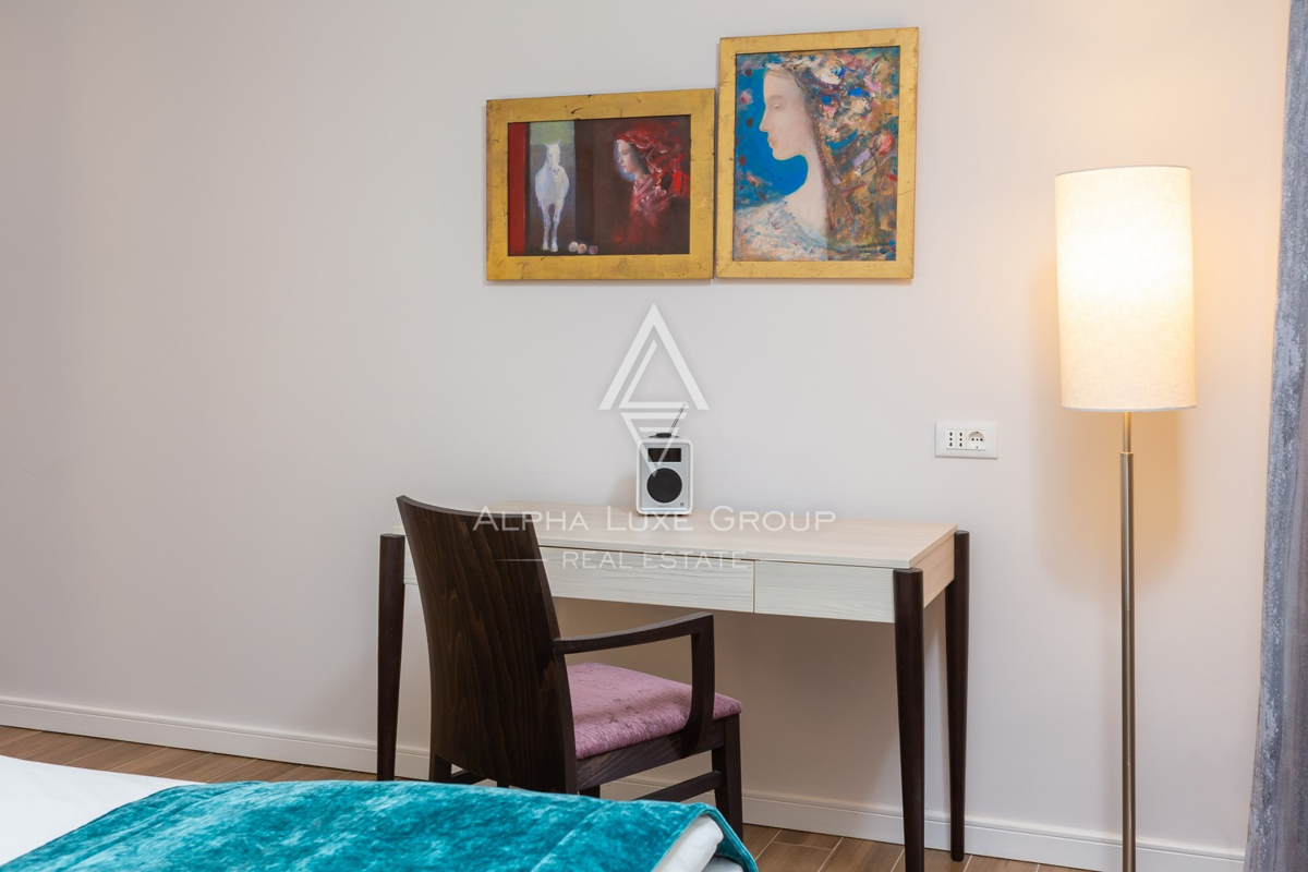 Istra, Svetvinčenat: Prostrana vila z bazenom in razgledom