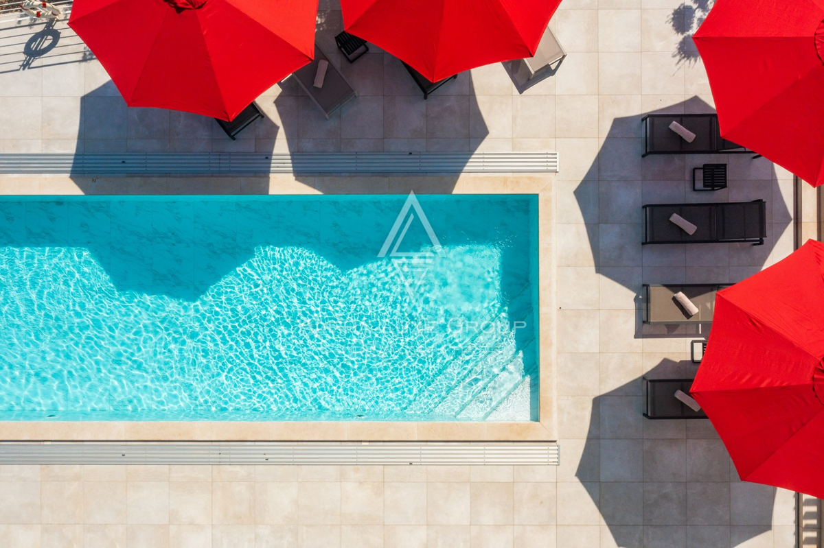 Istra, Svetvinčenat: Prostrana vila z bazenom in razgledom