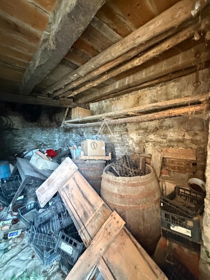 Istra, Krasica: Kamnita hiša s pogledom na morje