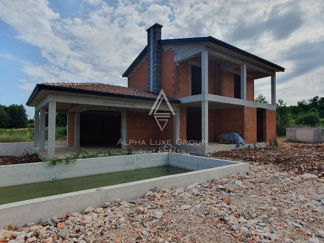 Istra, Višnjan: Samostojna hiša z bazenom