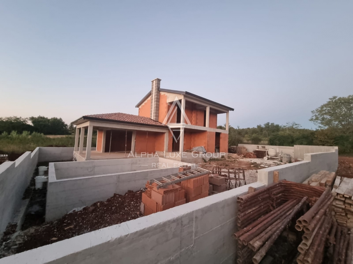 Istra, Višnjan: Samostojna hiša z bazenom