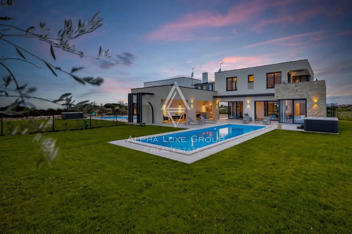 Istra, Brtonigla: Luksuzna vila s pogledom na morje