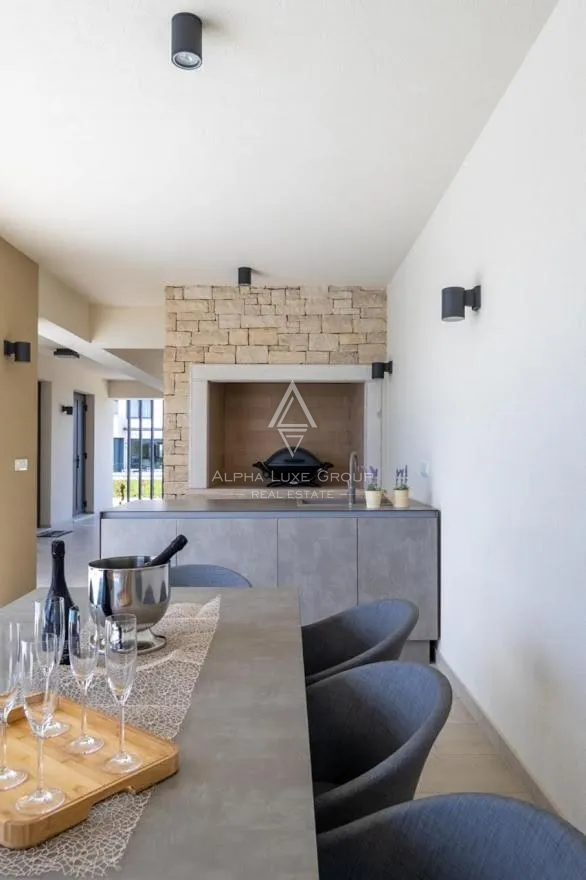 Istra, Brtonigla: Luksuzna vila s pogledom na morje