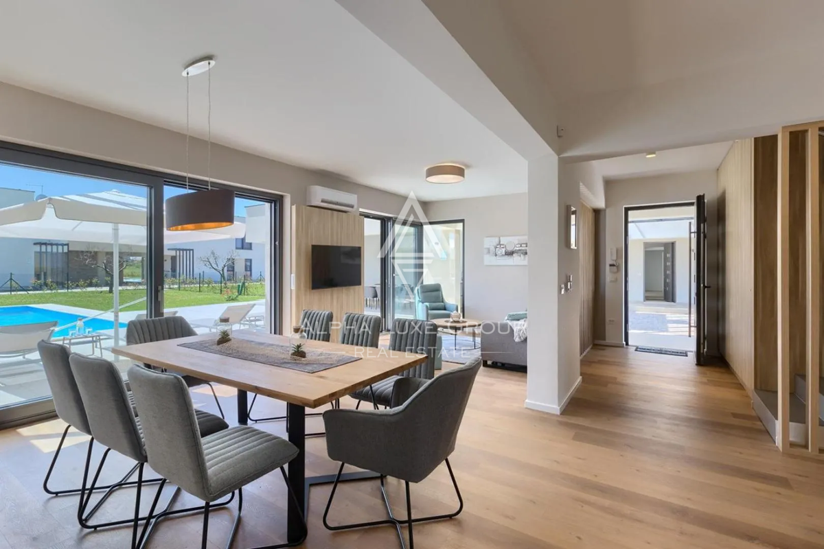 Istra, Brtonigla: Luksuzna vila s pogledom na morje