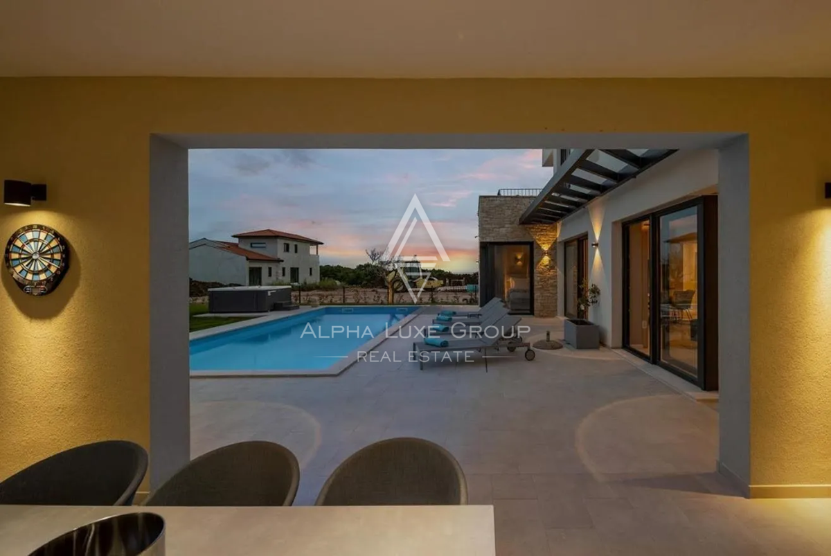 Istra, Brtonigla: Luksuzna vila s pogledom na morje